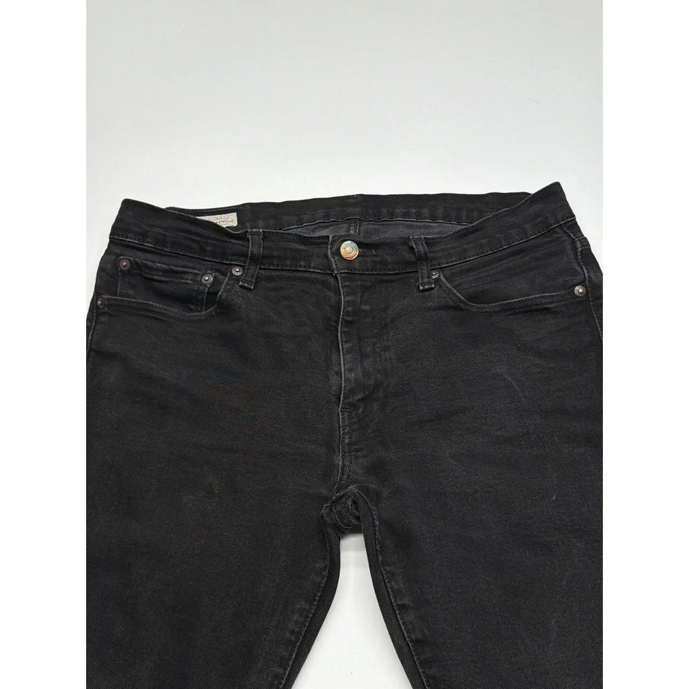 Levis own piece